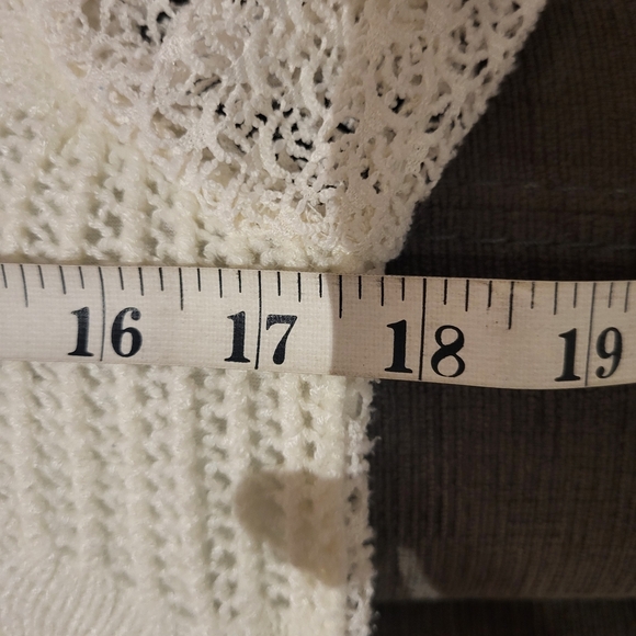 Elegant Cream Knit Sweater - Picture 7 of 9